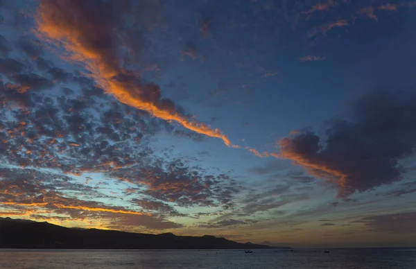 パルマス グラン カナリアのラス カンタスビーチの美しい夕日 — ストック写真