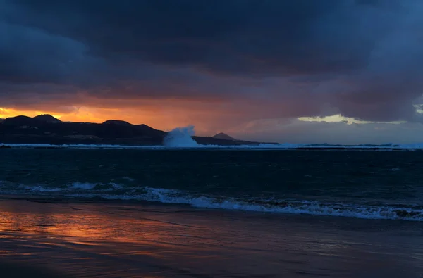 Belo Pôr Sol Sobre Praia Las Canteras Las Palmas Gran — Fotografia de Stock