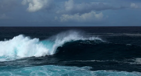 Gran Canaria Costa Norte Zona Puertillo Banaderos Potentes Olas Oceánicas — Foto de Stock