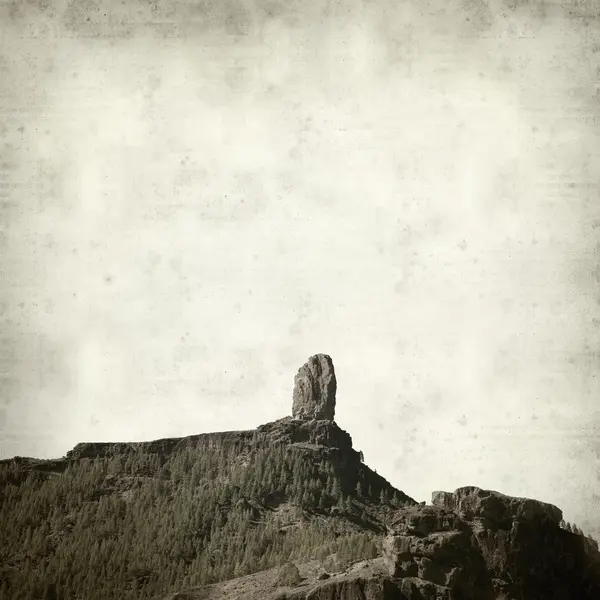 Vieux fond de papier texturé avec Roque Nublo — Photo