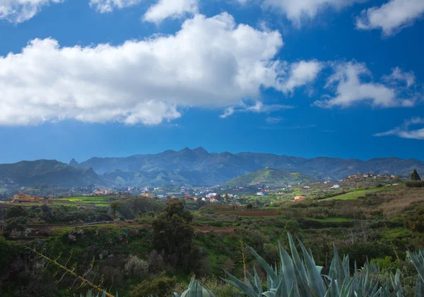 Binnenland Gran Canaria, uitzicht richting de centrale bergen — Stockfoto