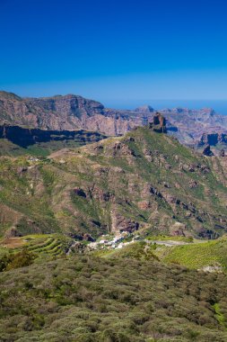 Gran Canaria, Cruz de Tejeda Roque Bentayga doğru görünümünden