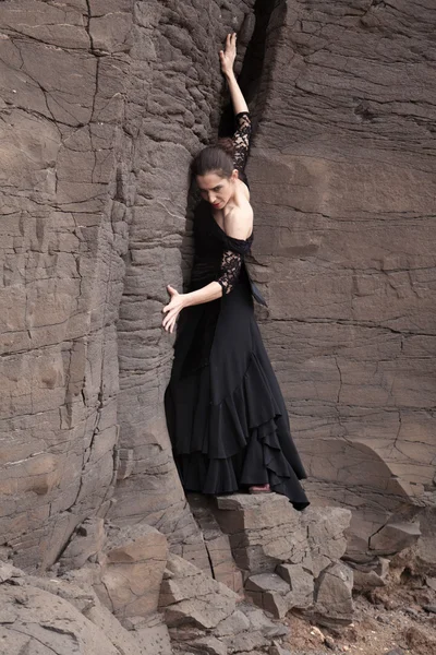 Flameco dancer in a basalt ravine — Stock Photo, Image