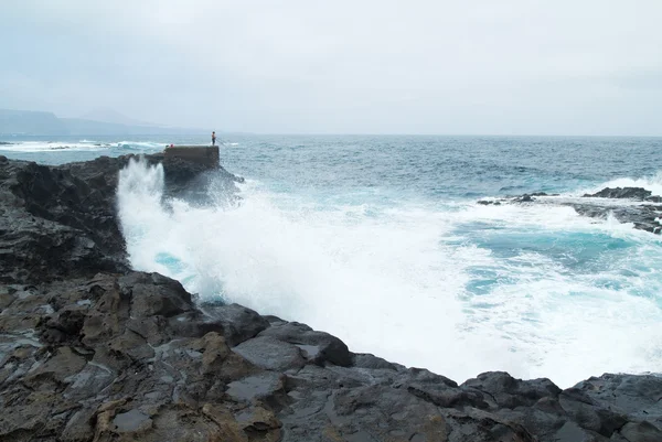 Gran Canaria, costa noroeste en la zona de Banaderos, rocas basálticas —  Fotos de Stock