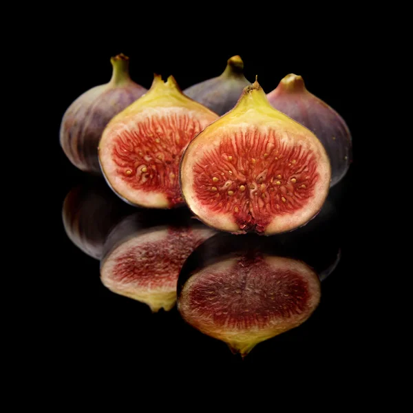 Figs on black — Stock Photo, Image