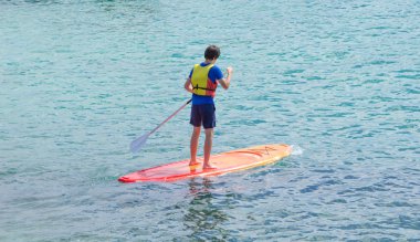 Ayağa kalk ve kürek