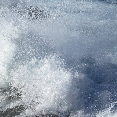 Las Palmas de Gran Canaria 'daki Las Canteras plajında fırtına, plajın kuzey ucunda La Puntilla bölgesi