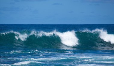 Okyanus dalgaları breaking