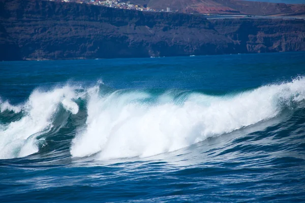 Rompiendo olas oceánicas — Foto de Stock