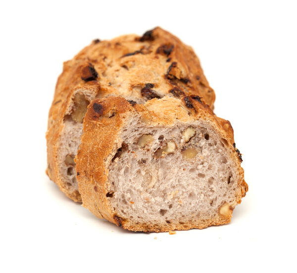 bread with raisins and walnuts