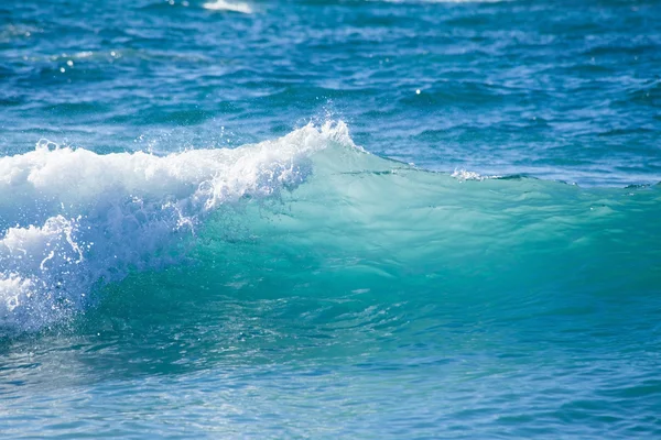 Breaking ocean waves — Stock Photo, Image