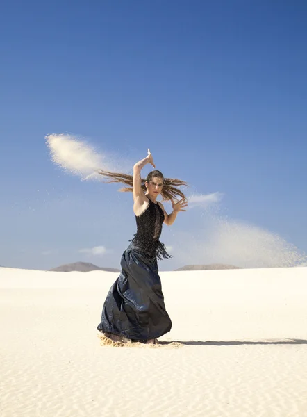 Flamenco w wydmy — Zdjęcie stockowe