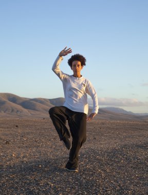 Tai chi gün batımında