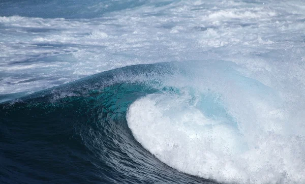 Brechen Wellen natürlichen Hintergrund — Stockfoto