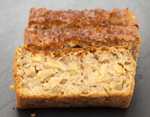 Vers gemaakte appeltaart brood — Stockfoto