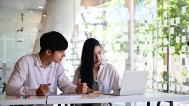 Yaratıcı ekibin çekimi modern ofiste yapılacak..