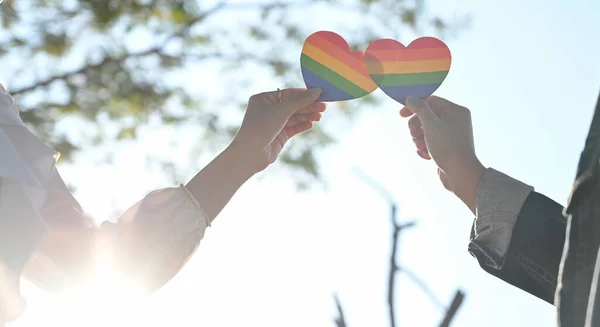 Image Recadrée Couple Lgbt Relaxe Ensemble Parc Naturel — Photo