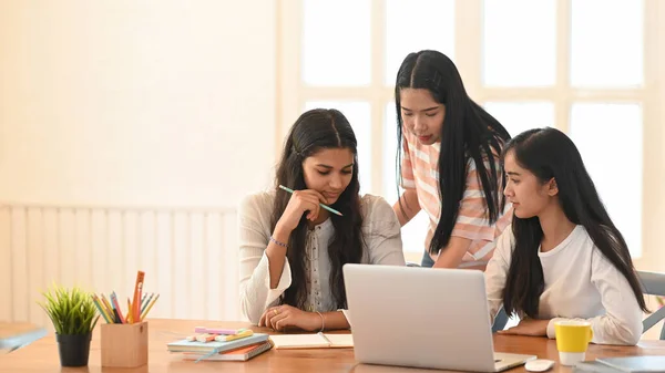 University Students Doing Learning While Sitting Together Living Room — Stockfoto