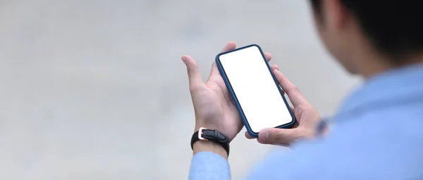 Vista Posteriore Delle Mani Dell Uomo Che Tengono Telefono Cellulare — Foto Stock