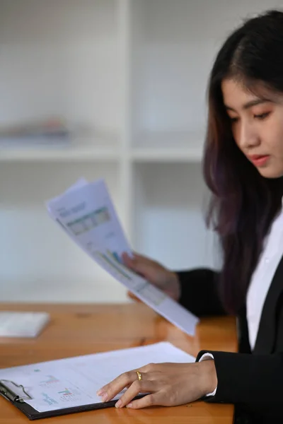 Businesswoman Checking Financial Report Office — Stock Photo, Image