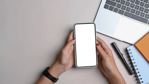 Overhead Shot Woman Holding Mobile Phone Empty Screen Office Desk — Stock Photo, Image