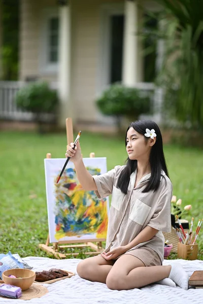 Porträt Asiatische Mädchen Malen Mit Aquarell Freien — Stockfoto