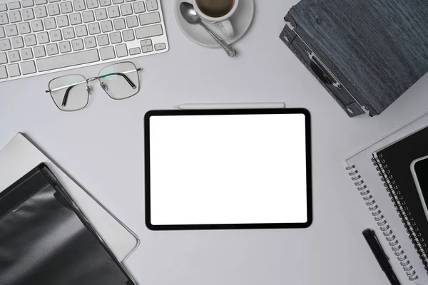 Reabastecer Tablet Digital Material Escritório Espaço Trabalho Moderno — Fotografia de Stock