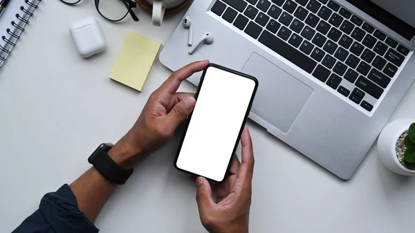 Geschäftsmann Mit Smartphone Schreibtisch Büro — Stockfoto