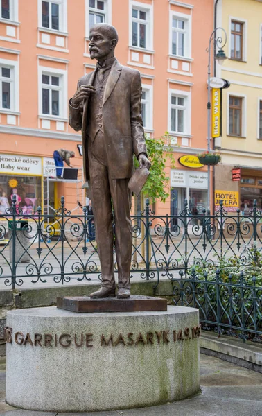 Karlovy Vary Repubblica Ceca Giugno 2013 Monumento Tomas Garrigue Masaryk — Foto Stock