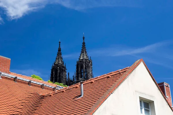 Meissen Almanya Haziran 2013 Meissen Deki Katedralin Kuleleri Çatıların Üzerinde — Stok fotoğraf