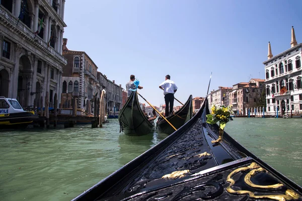 Венеція Італія Червня 2013 Подорож Гондолу Каналах Венеції — стокове фото
