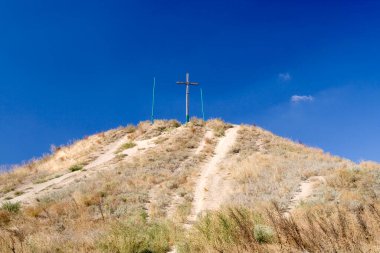 dağda tahta haç. Khortytsia. Ukrayna