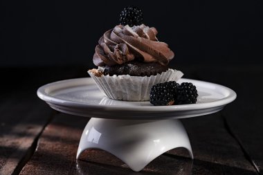 Bir cupcake kek stand