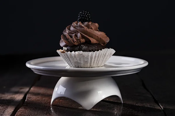 Een cupcake op cake stand — Stockfoto