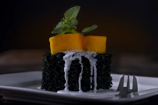 Zwarte kleefrijst dessert Rechtenvrije Stockfoto's