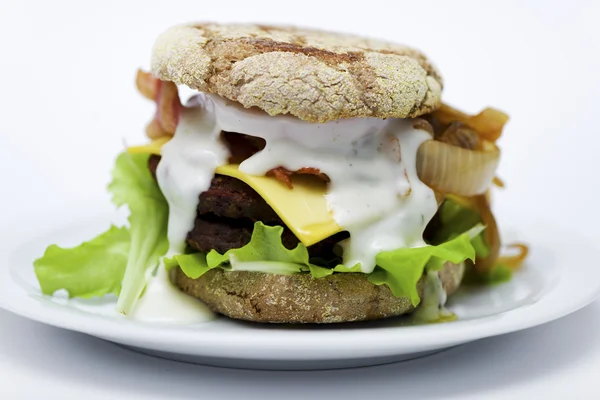 Cheeseburger with bacon — Stock Photo, Image