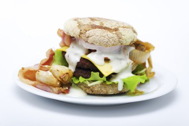pastırmalı çizburger