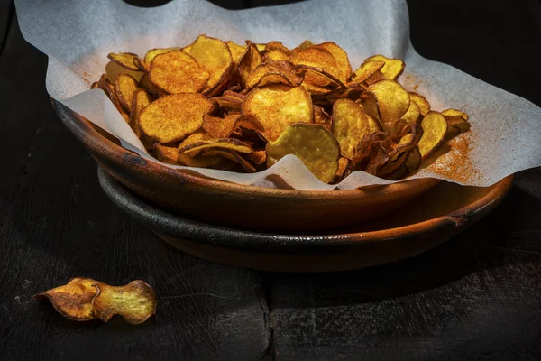 Plate with chips — Stock Photo, Image