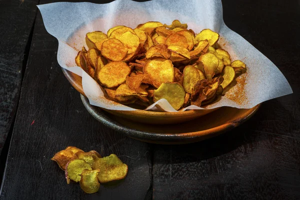 Plate with chips — Stock Photo, Image