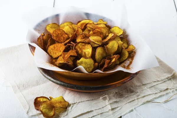 Plate with chips — Stock Photo, Image