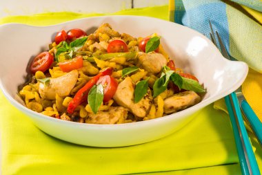 Zwiebelbraten erişte