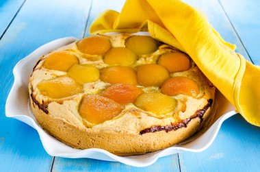 Ev yapımı kayısı kek