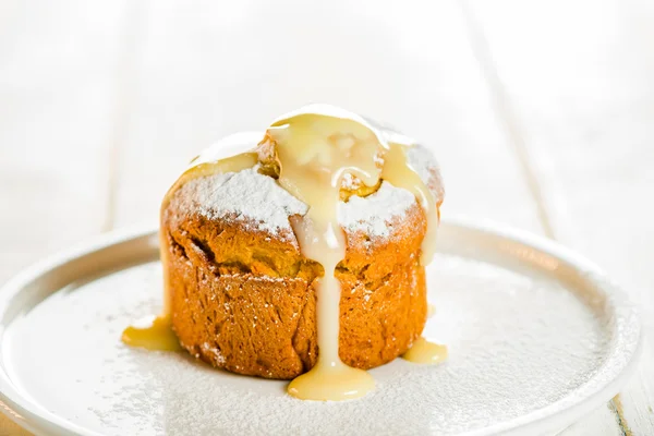 Bolo de canela caseiro — Fotografia de Stock