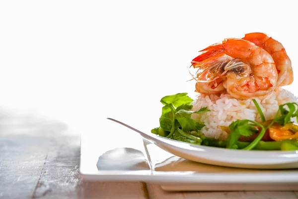 虾米饭和蔬菜 — 图库照片