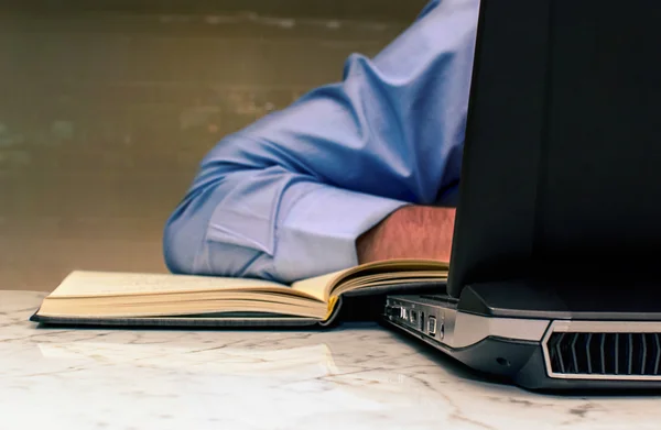 Businessman using laptop vintage photo — Stock Photo, Image