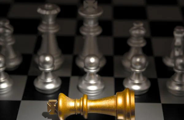 Destaque-se de um conceito de individualidade multidão peça de xadrez ímpar — Fotografia de Stock