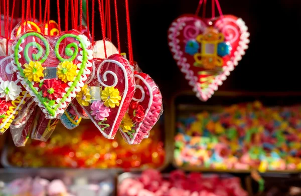 Natale San Valentino a forma di cuore biscotti di pan di zenzero — Foto Stock