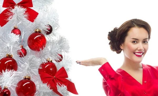 Жінка краса Різдвяна ялинка червона — стокове фото