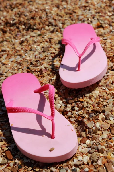 Rosafärgade flip-flops — Stockfoto