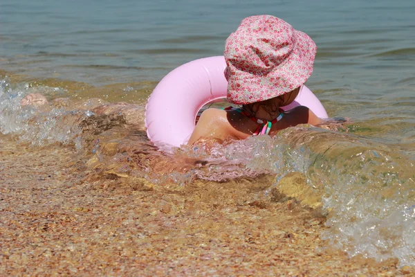 Little girl in panama swiming — Stock Photo, Image